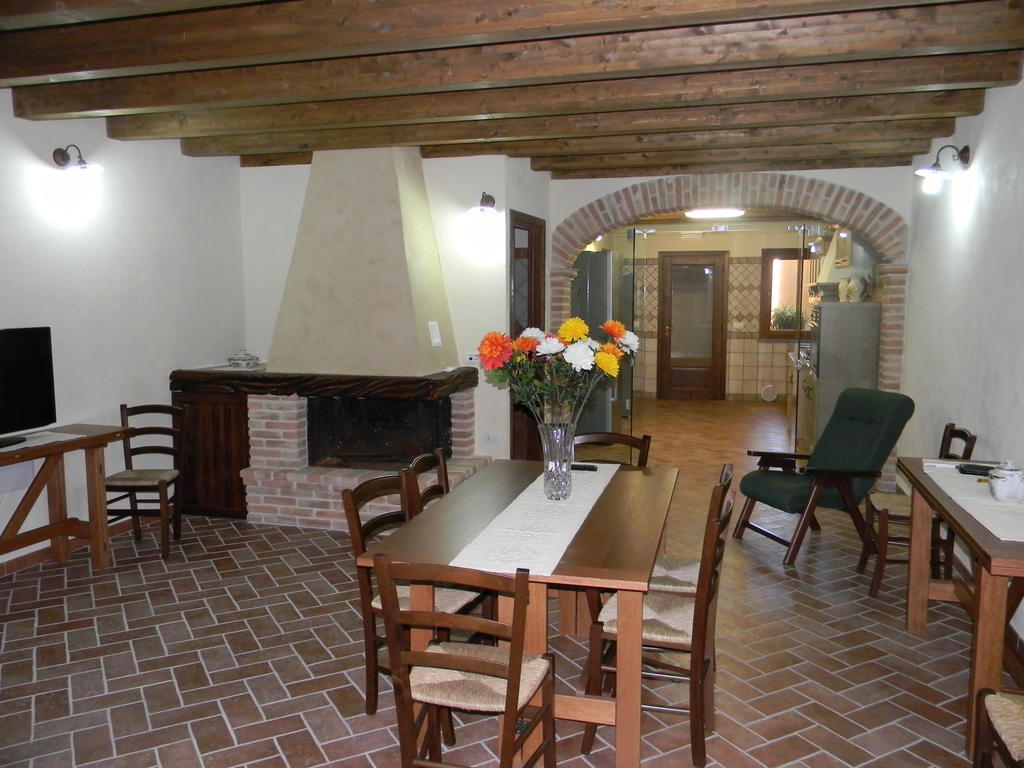 Agriturismo Battaglia Villamassargia 外观 照片