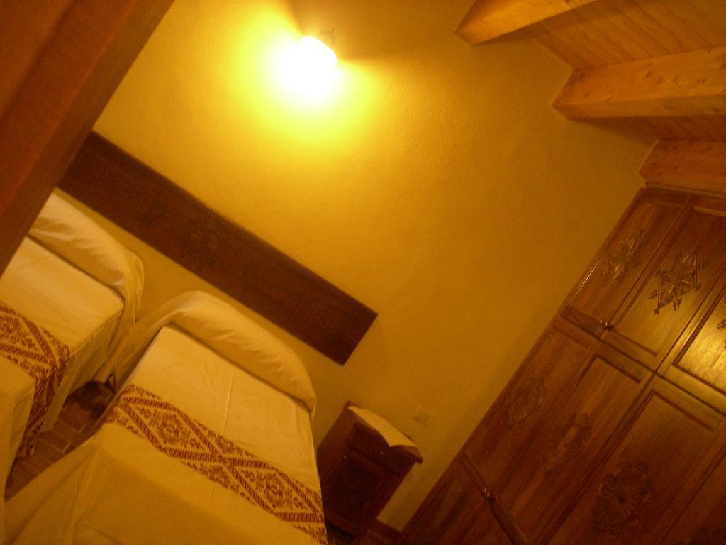 Agriturismo Battaglia Villamassargia 客房 照片