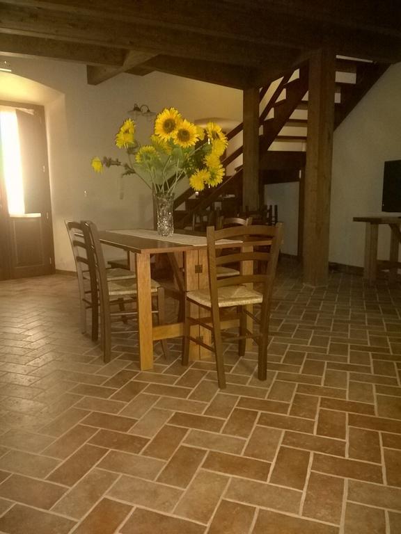 Agriturismo Battaglia Villamassargia 外观 照片